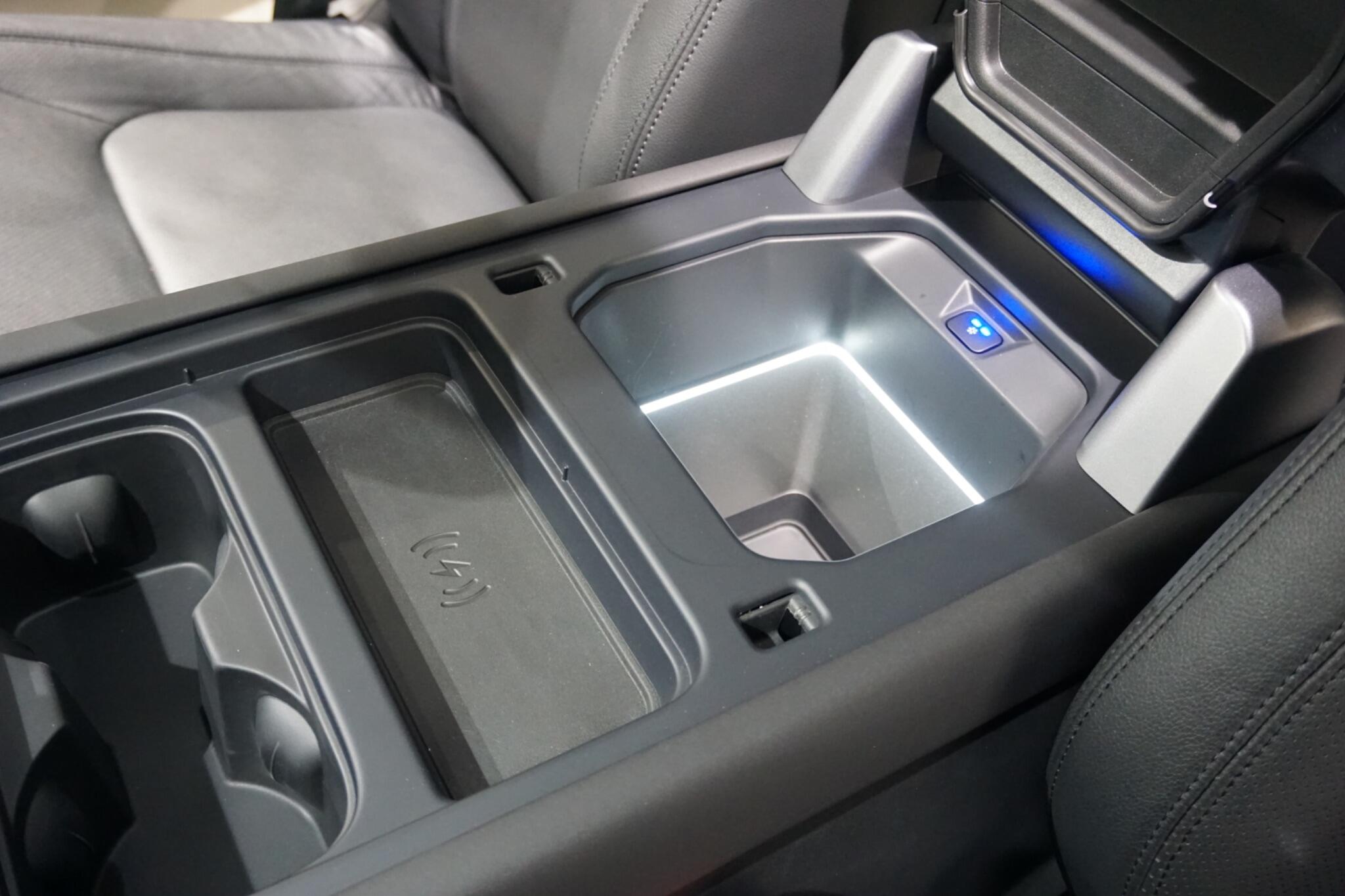 Land Rover Defender 110 3.0 D250 MHEV XS Edition SUV 5dr Diesel Auto 4WD Euro 6 (s/s) (250 ps)